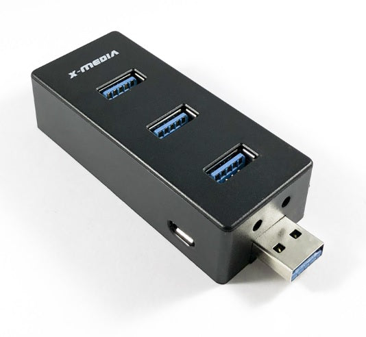 Hub 4 puertos USB3.0 X-Media XM-UH3004A expandible. Cuenta con adaptador AC