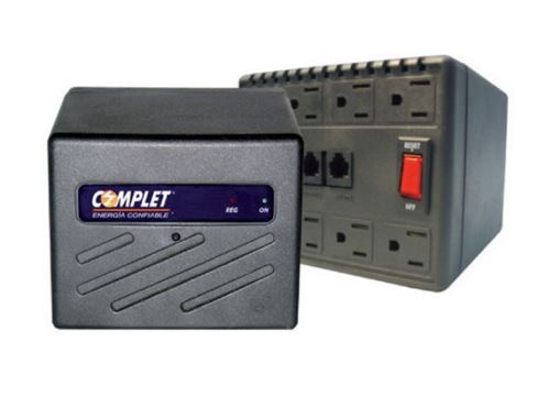 Regulador de voltaje COMPLET RPlus ERV-5-015 3200VA 1600W con supresor integrado 504J 8 NEMA 5-15R 120V entrada/salida
